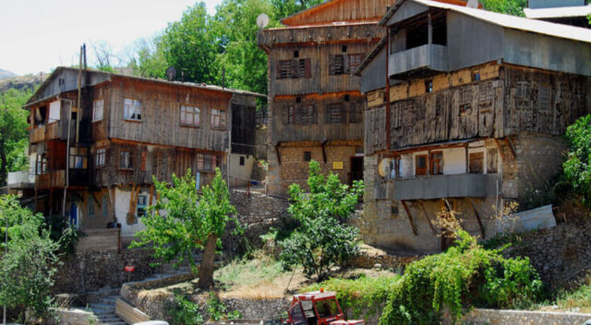 Uçaklı... Tunceli - Kemaliye - Sivas - Divriği - Malatya - Kayseri ( 4 gece konaklama ) 