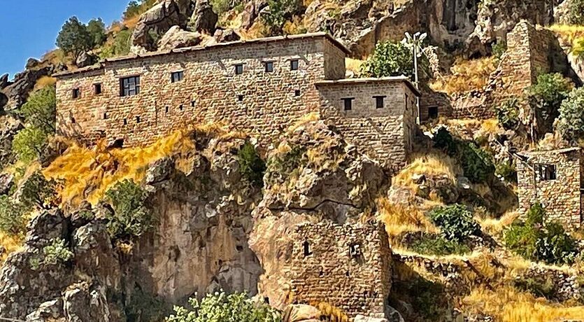 Uçaklı Van - Hakkari - Şırnak - Cizre - Mardin ( 4 gece konaklama )